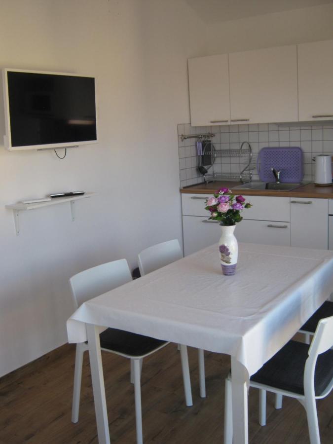 Apartmani Rebecca Вир Экстерьер фото