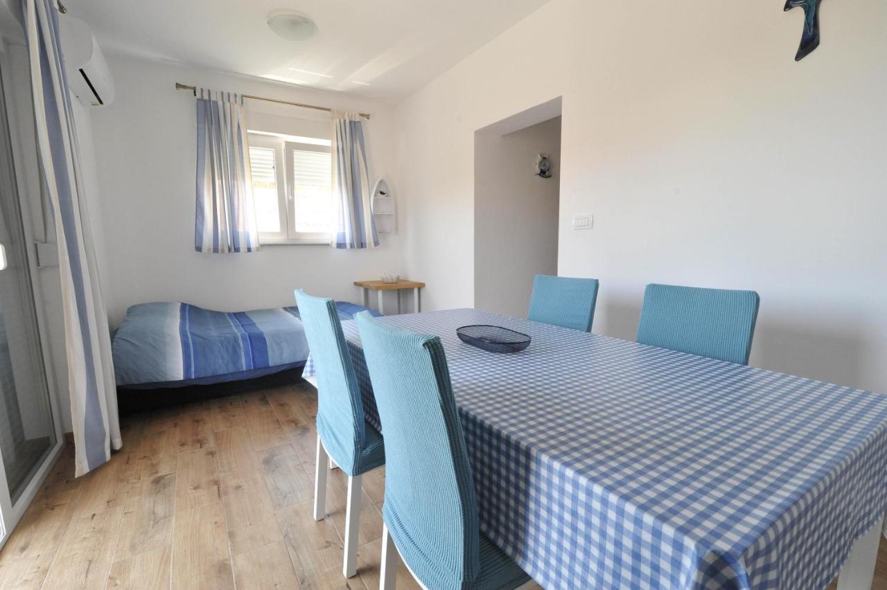 Apartmani Rebecca Вир Экстерьер фото