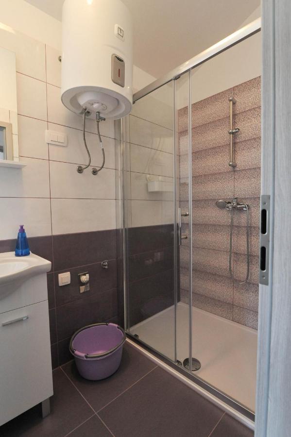 Apartmani Rebecca Вир Экстерьер фото
