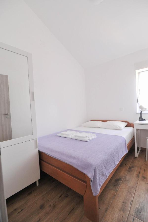 Apartmani Rebecca Вир Экстерьер фото