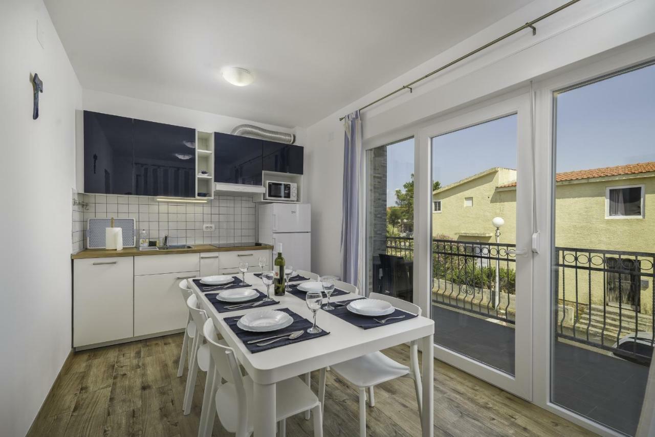 Apartmani Rebecca Вир Экстерьер фото